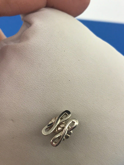 Designer 925 Sterling Silver Infinity Ribbon Figure Eight Stud Earrings