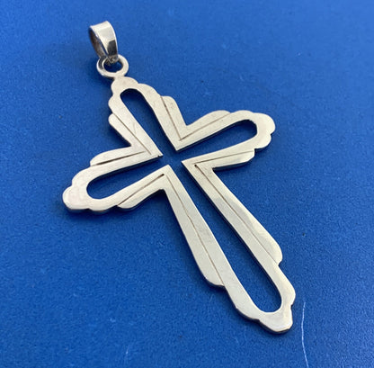 Vintage 925 Sterling Silver 3 Dimensional Midsize Cutout Cross Pendant