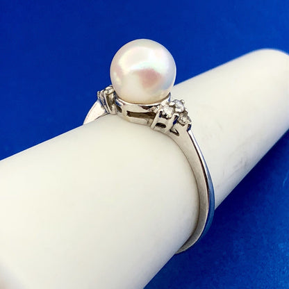 Elegant 14K White Gold Pearl Diamond Bridal Sweetheart Anniversary Ring