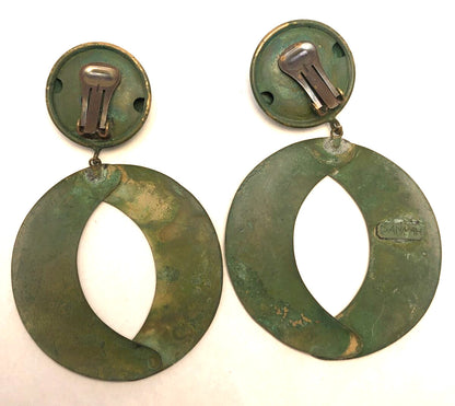 1980's Vintage Dannah Oxidized Green Gold Tone Metal Statement Clip On Earrings