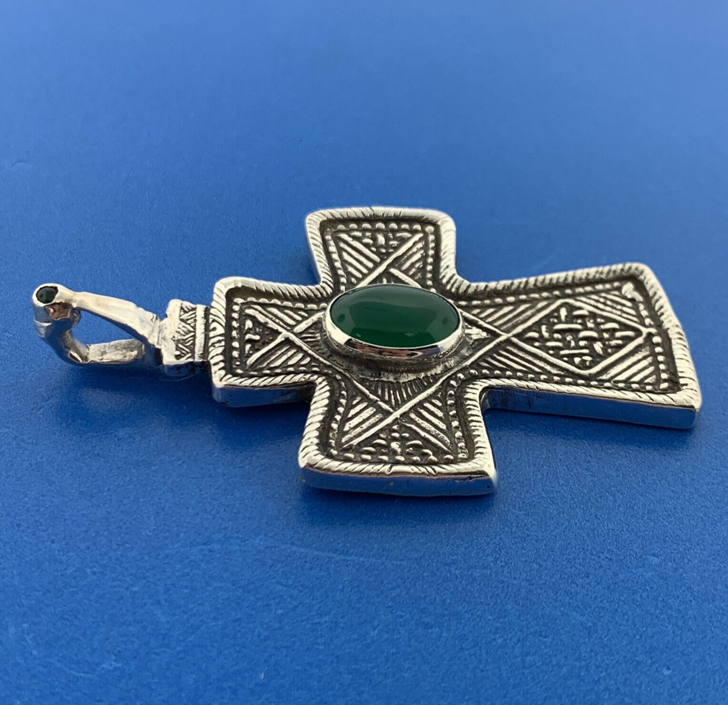 Stunning Sterling Silver 925 Cabochon Oval Emerald Religious Faith Cross Pendant