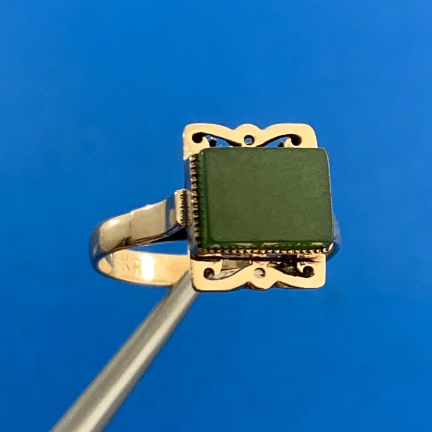 Estate 14K Yellow Gold Rectangle Jade Cabochon Oriental Style Cocktail Ring