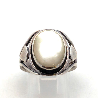 Vintage 925 Sterling Silver Oval Mother of Pearl Bezel Statement Ring