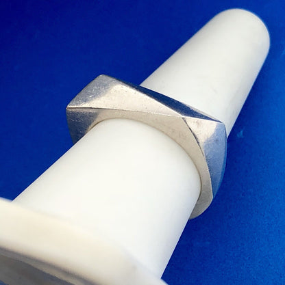 Authentic Modern Sterling Silver Fossil Ring - Size 7.75