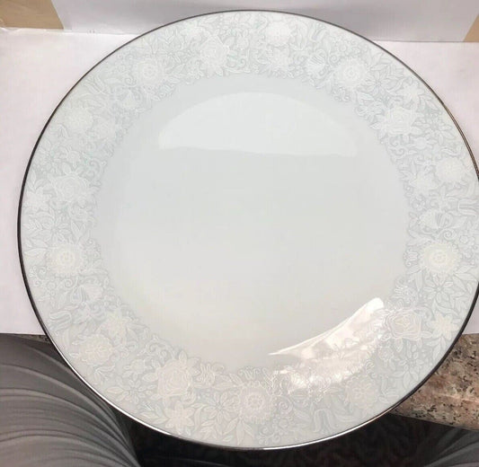 Retired Noritake Ravel Pattern White Flowers w/Blue Silver Trim Dinner Plate