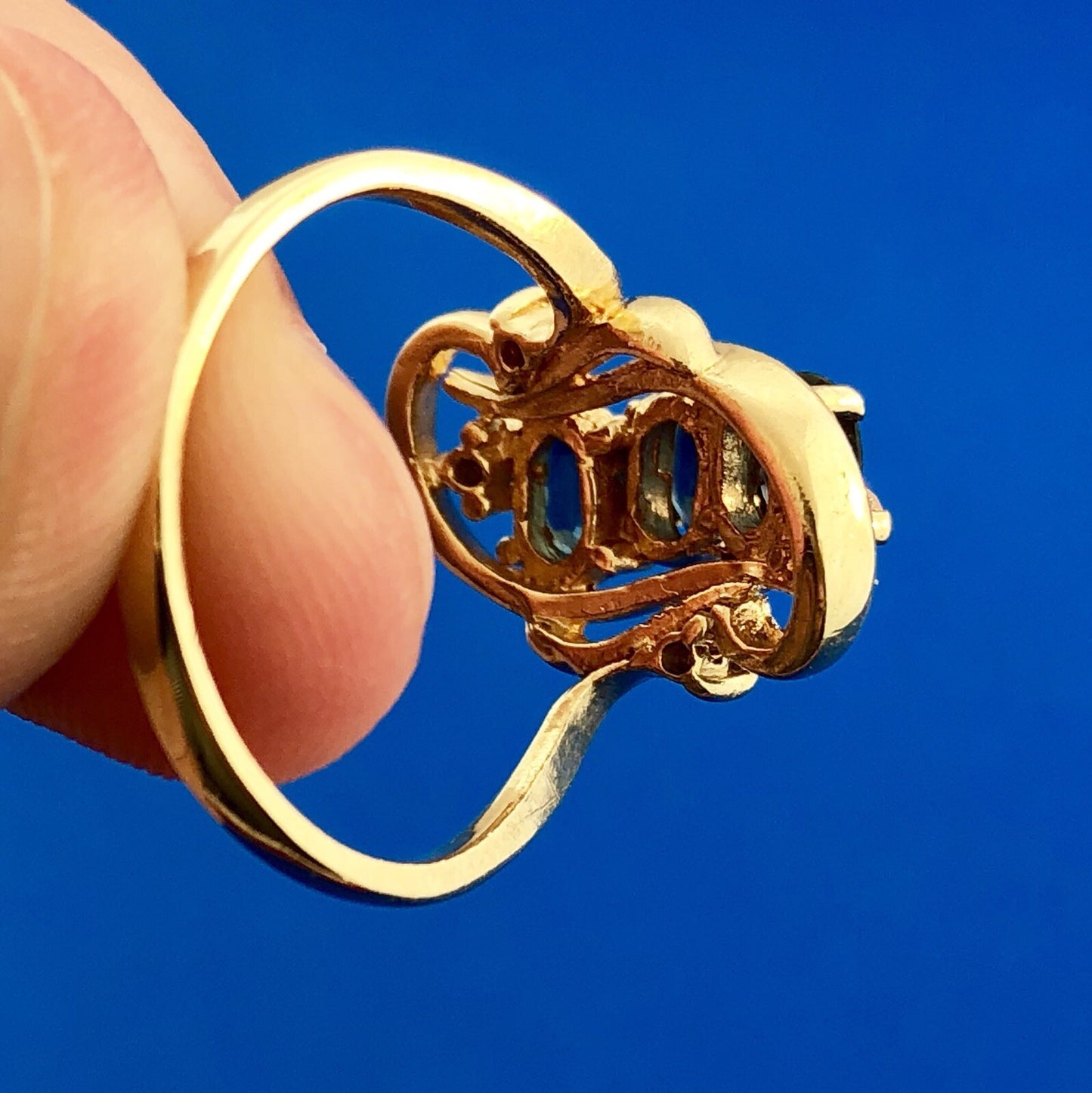 Vintage 14K Yellow Gold Sapphire Diamond Anniversary Birthstone Cocktail Ring