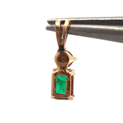 Estate 14K Yellow Gold Emerald Cut Emerald Round Diamond Charm Pendant