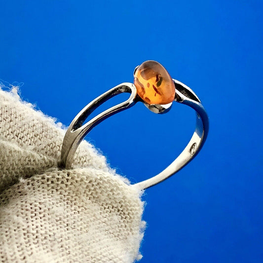 Modernist 925 Sterling Silver Oval Amber Cabochon Ring
