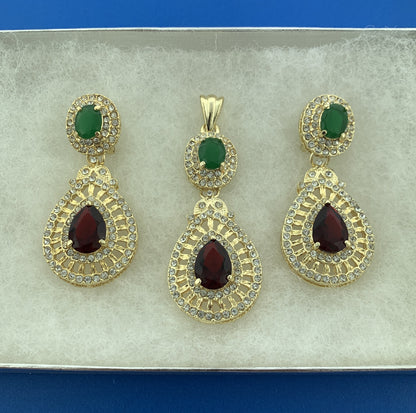 Designer FY Gold Tone Red Green Glass Crystal Rhinestone Pendant Earrings Set