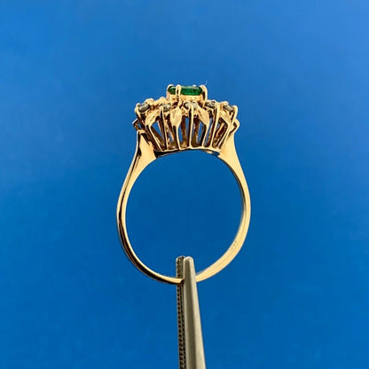 Vintage 14K Yellow Gold Oval Emerald Diamond Starburst Halo May Anniversary Ring