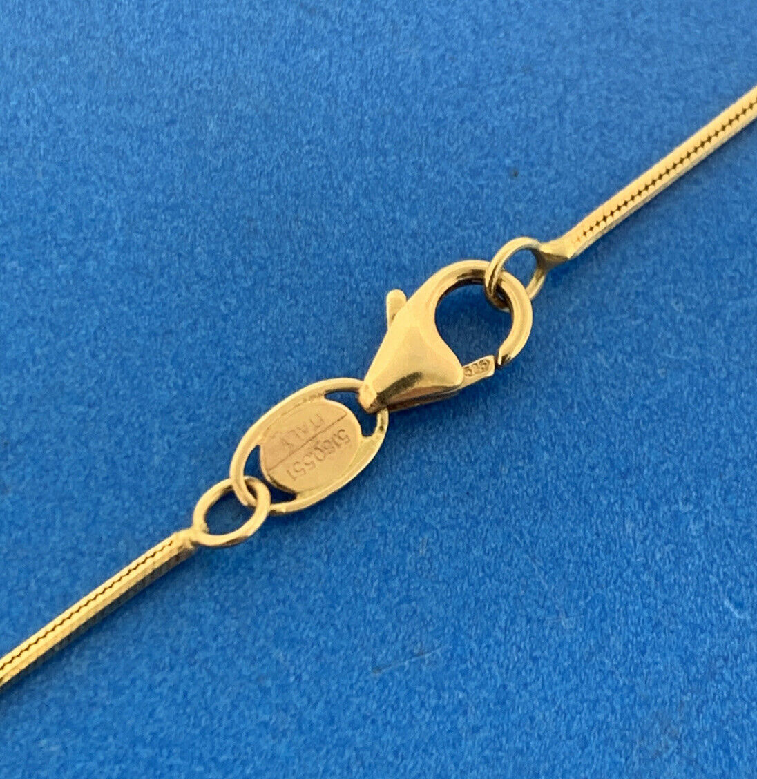 Gorgeous 14k Yellow Gold Round Cut Diamond Baguette Accent 18" Chain Necklace