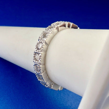 Gorgeous 925 Sterling Silver Cubic Zirconia CZ Infinity Anniversary Band Ring