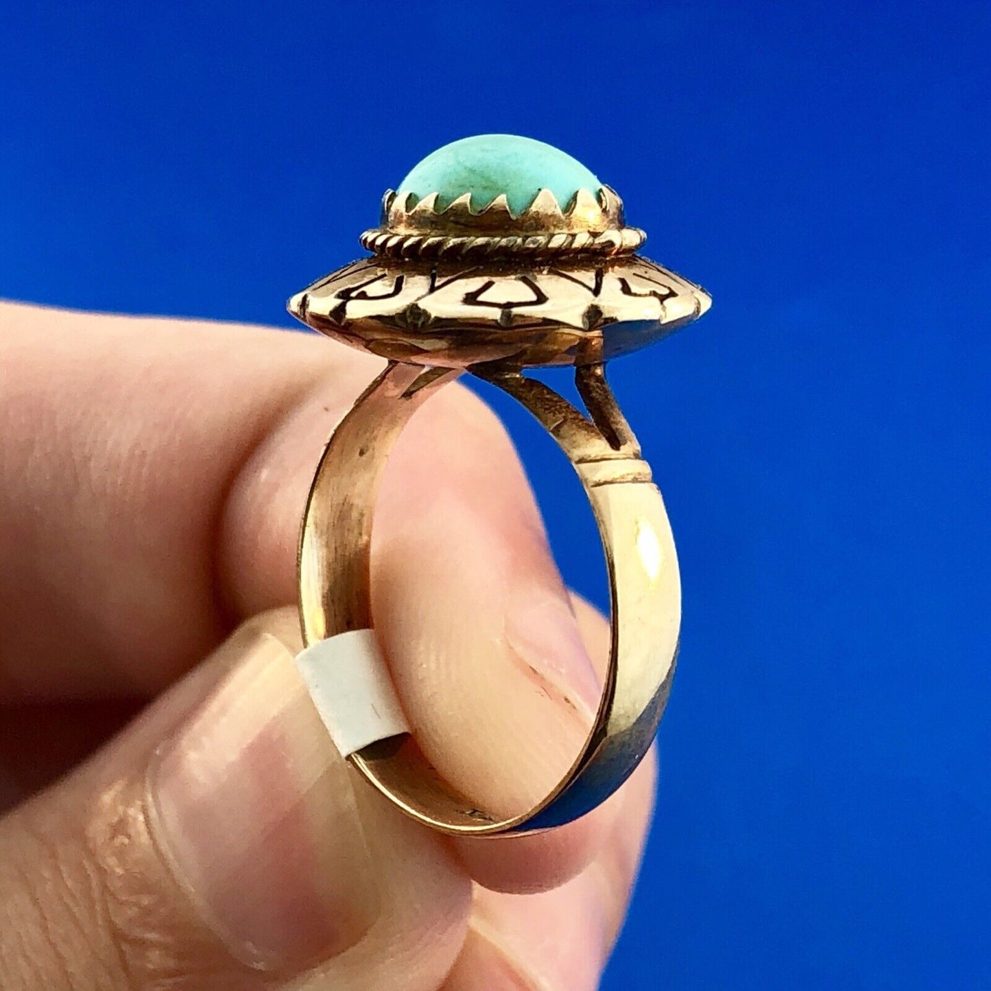 Vintage 14K Yellow Gold Turquoise Cocktail Ring Size 7.25