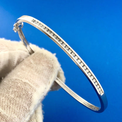 Stunning 14k White Gold Round Cut Channel Diamond Bangle Bracelet