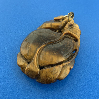Gorgeous 9k Yellow Gold Carved Tiger's Eye Quartz Floral Stone Dangle Pendant