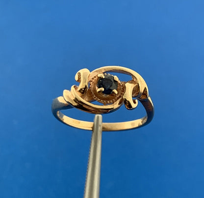Vintage 10K Yellow Gold Sapphire Solitaire Scroll Knot September Ring