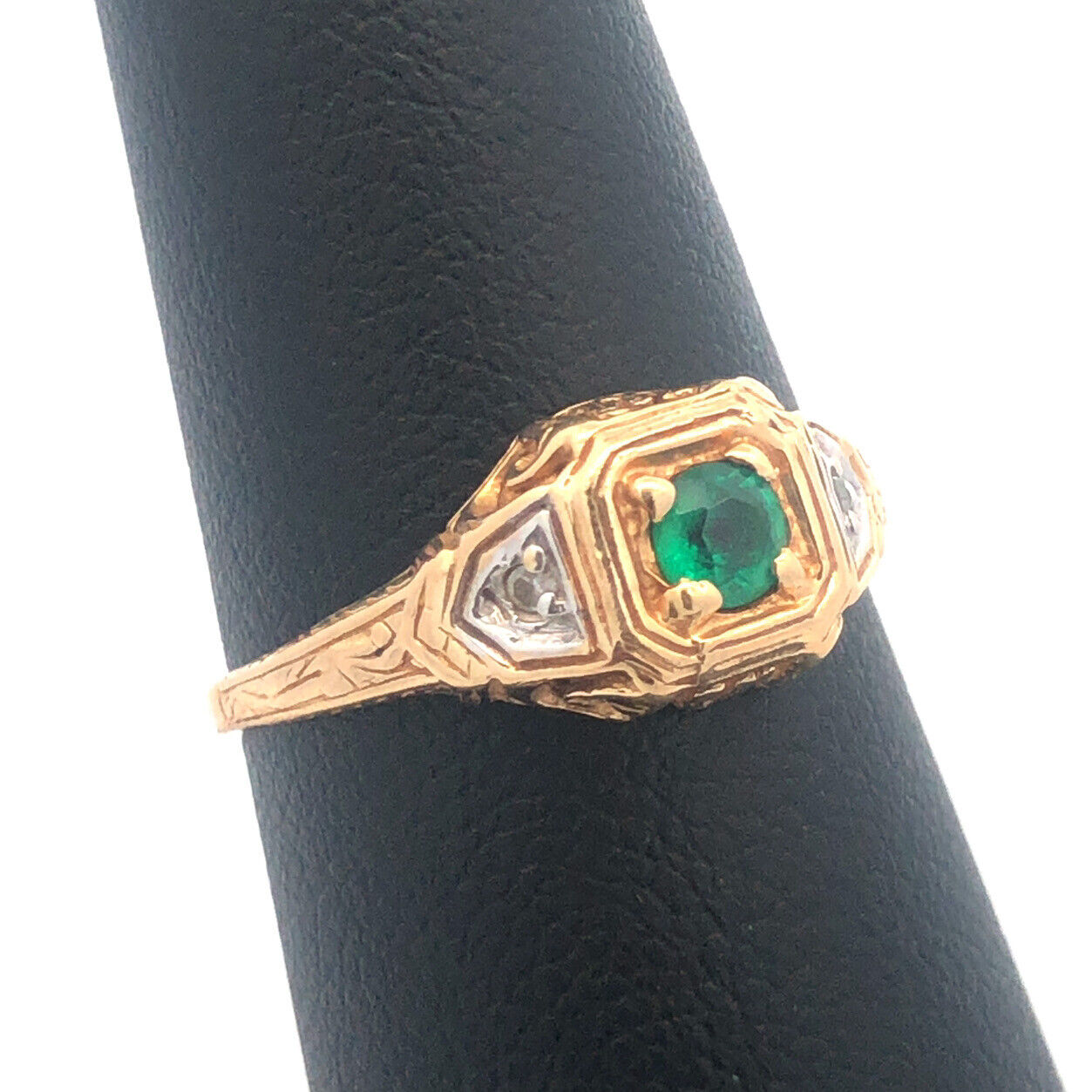 Gorgeous 14k Yellow Gold Round Cut Emerald Diamond Regal Woman's Ring Size 6.75