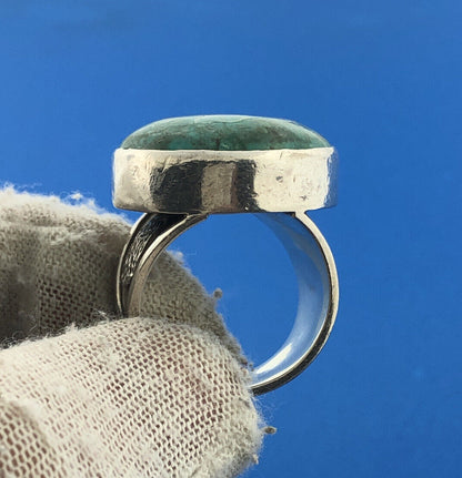 Stunning Sterling Silver 925 Circle Cabochon Turquoise Statement Size 8 Ring