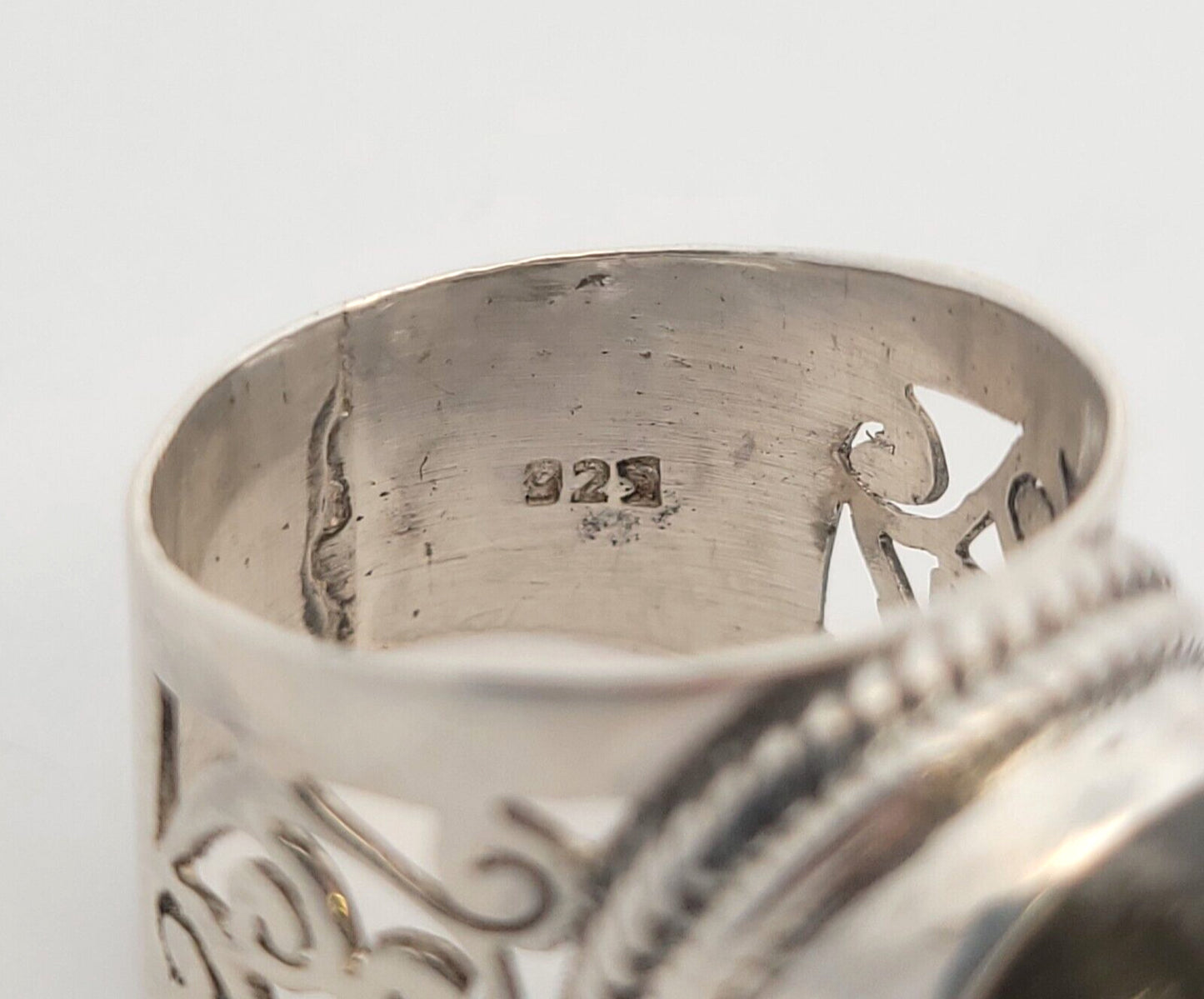 925 Sterling Silver Oval Labradorite Cabochon Statement Open Scroll Ring