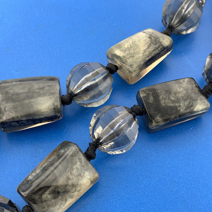 Vintage Silver Tone Shades Of Gray & Black Chunky Lucite Beaded Necklace