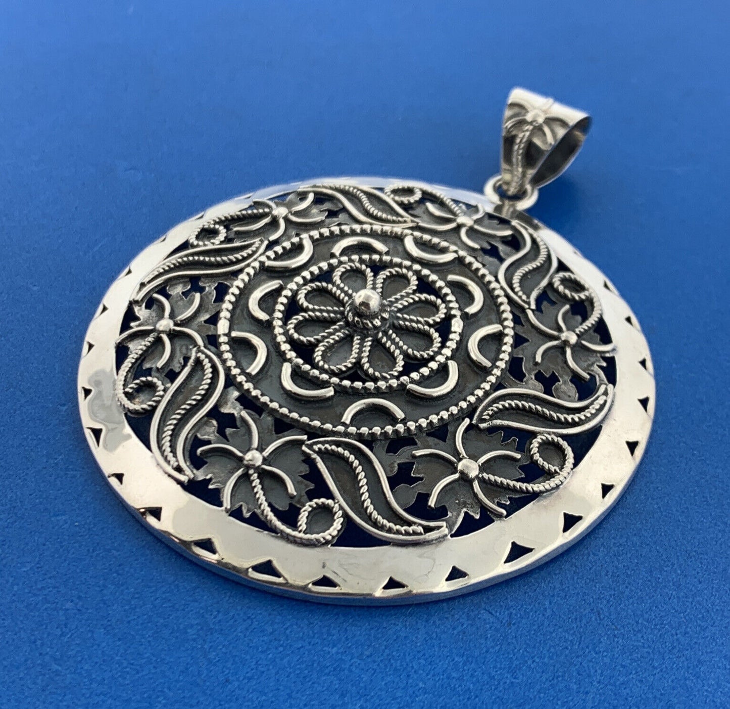Designer Doug Paulus dP 925 Sterling Silver Floral Scroll Statement Disc Pendant