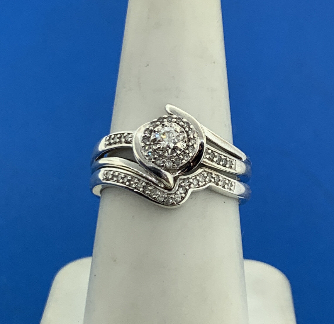 Stunning Sterling Silver 925 Round Diamond Abstract Engagement Ring Size 8 Set