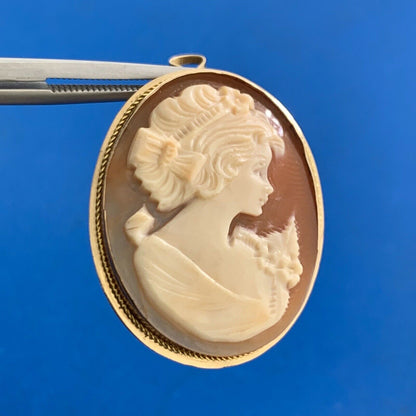 Vintage Designer Italy 14K Yellow Gold Oval Statement Cameo Brooch Pendant