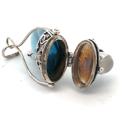 Vintage 925 Sterling Silver Iridescent Crystal Glass Snuff Filigree Box Pendant