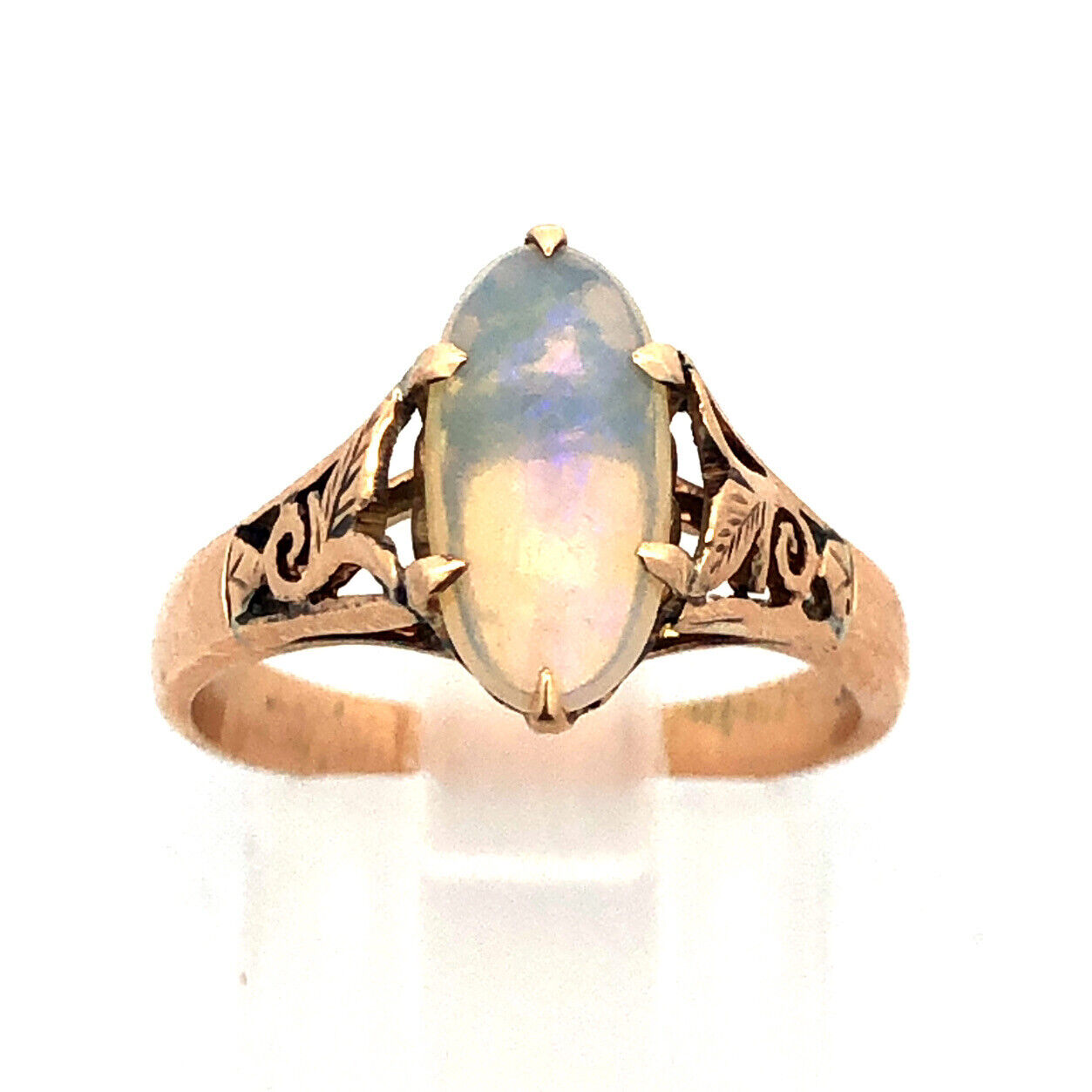 Estate 18K Yellow Gold Oval Opal Leaf Heart Detail Nature Ring