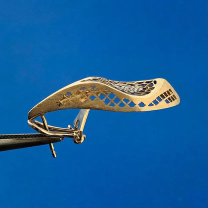 Gorgeous Italian 18k Yellow Gold Openwork Floral Concave Omega Back Earrings