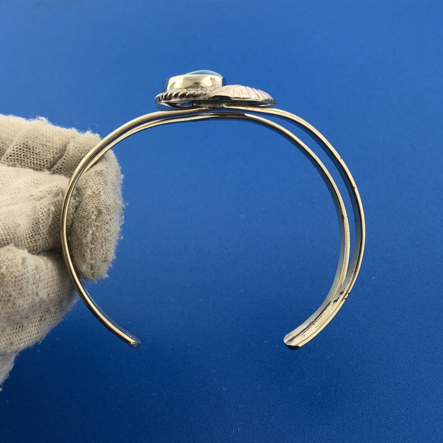 Stunning Sterling Silver 925 Dyed Cabochon Turquoise Leaf 6.5" Cuff Bracelet