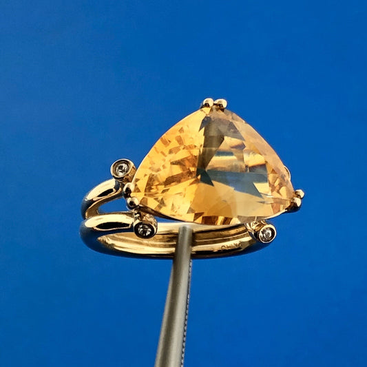 Gorgeous 14k Yellow Gold Faceted Triangle Citrine Diamond Accent Ring Size 6.15