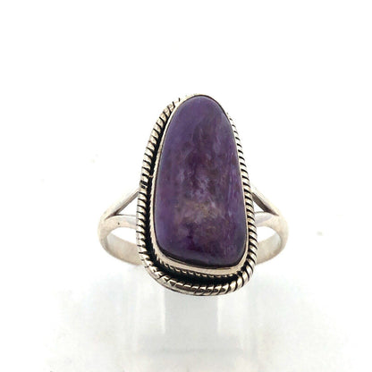 925 Sterling Silver Oval Cabochon Purple Charoite Twist Detail Ring