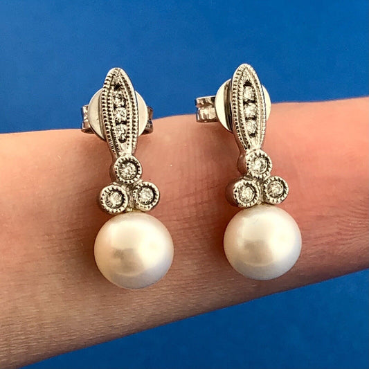 Designer 10K White Gold Pearl Diamond Accent Bridal June Anniversary Earrings