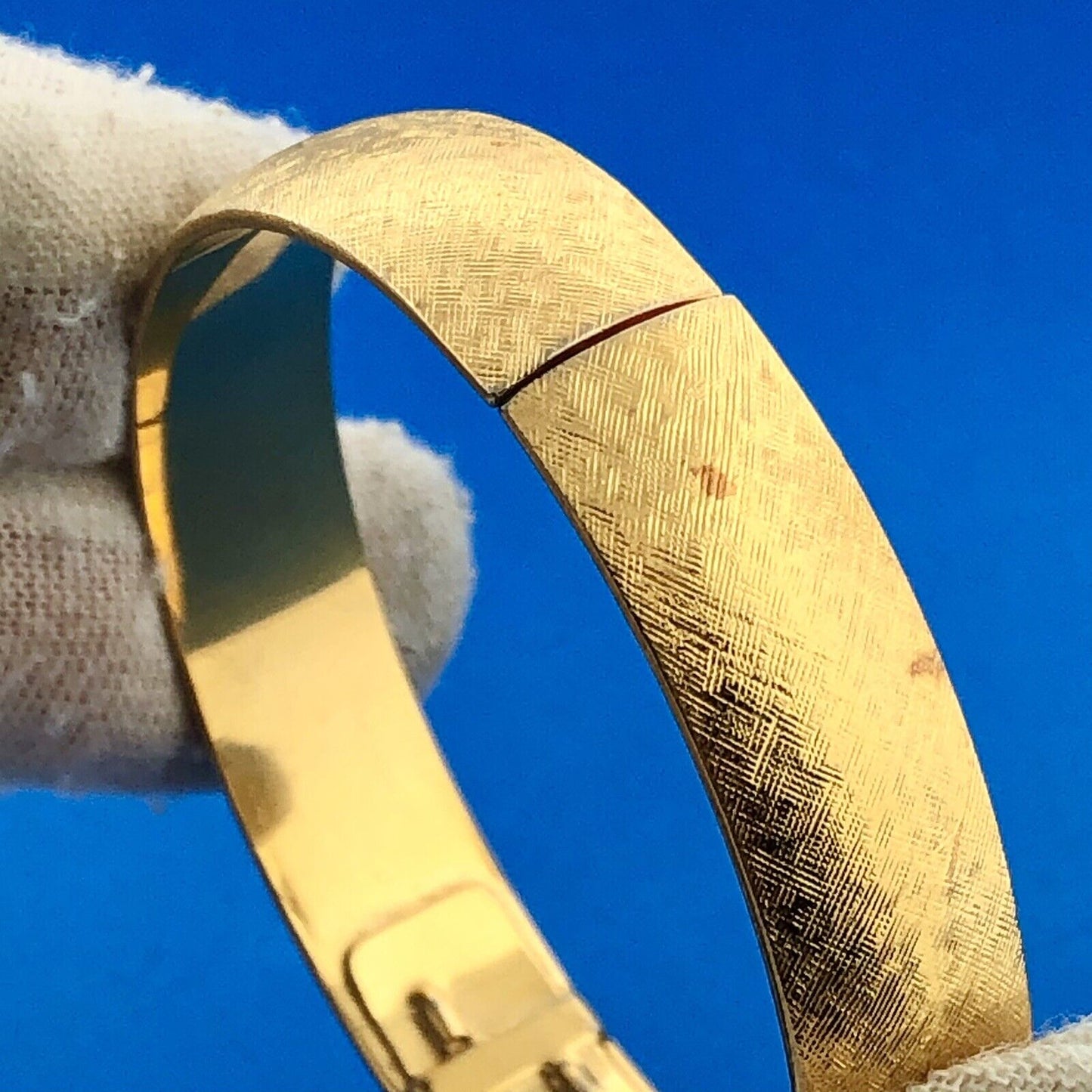 Classic Vintage Monet Gold Tone Florentine Finish Hinged Bangle Bracelet