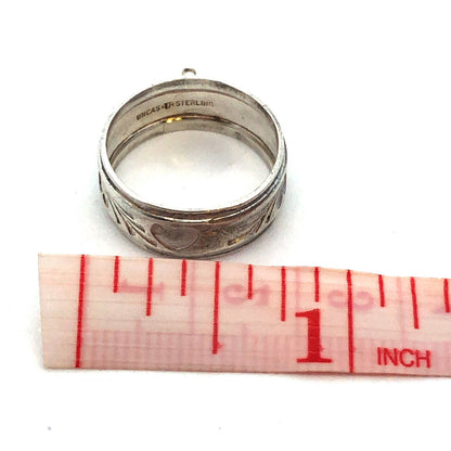 Vintage Designer Uncas 925 Sterling Silver Heart Detail Love Band Ring