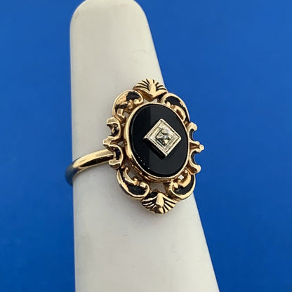 Vintage PSco 10K Yellow Gold Onyx Diamond Black Enamel Scroll Cocktail Ring