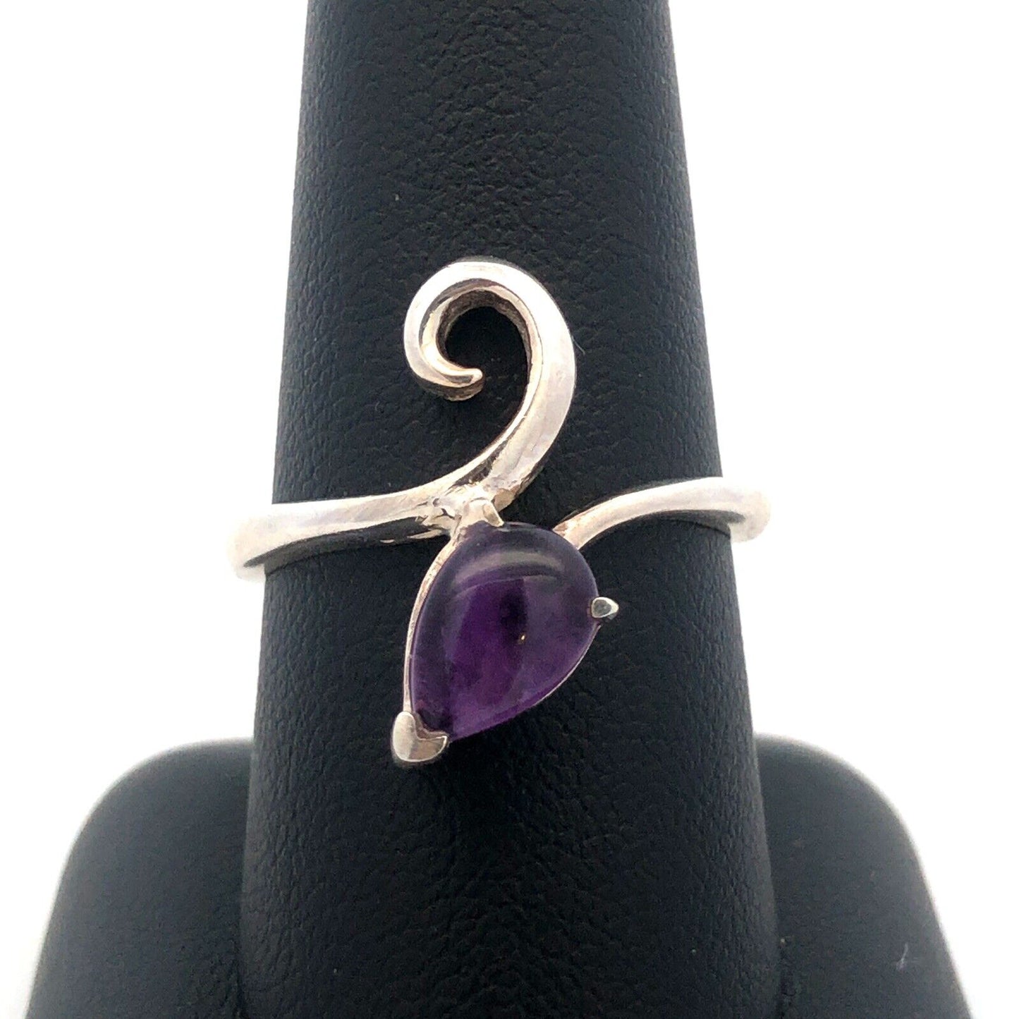 Sophia Fiori 925 Sterling Silver Natural Amethyst Cabochon Modernist Bypass Ring
