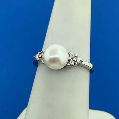 Designer 14K White Gold Pearl Solitaire Diamond Accents Cocktail Ring