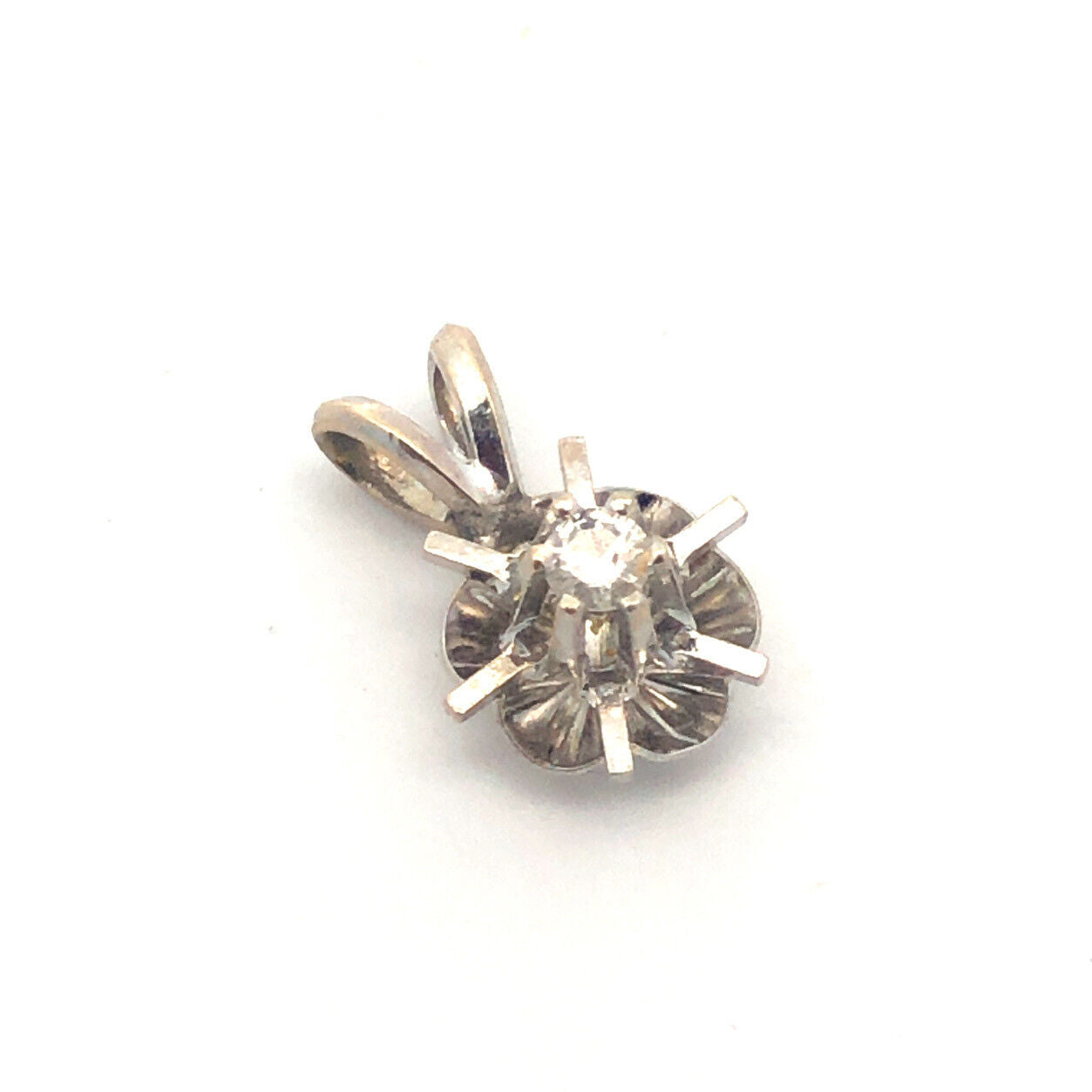 Gorgeous 14k White Gold Solitaire Diamond Radiant 6 Point Floral Star Pendant