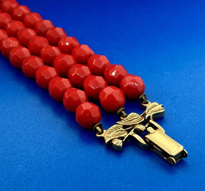 Vintage Gold Tone Red Jet Bead Three Strand Leaf Motif Link Bracelet
