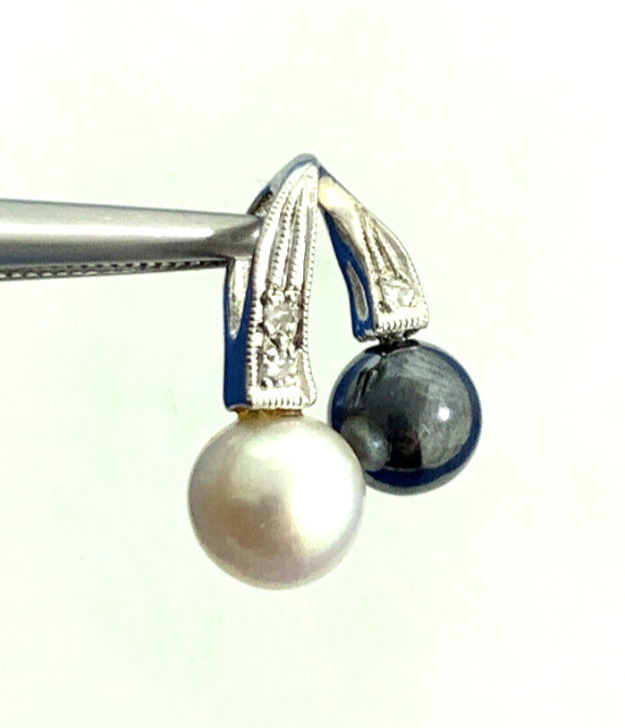 14K White Gold Black White Pearl Diamond Accented Pendant