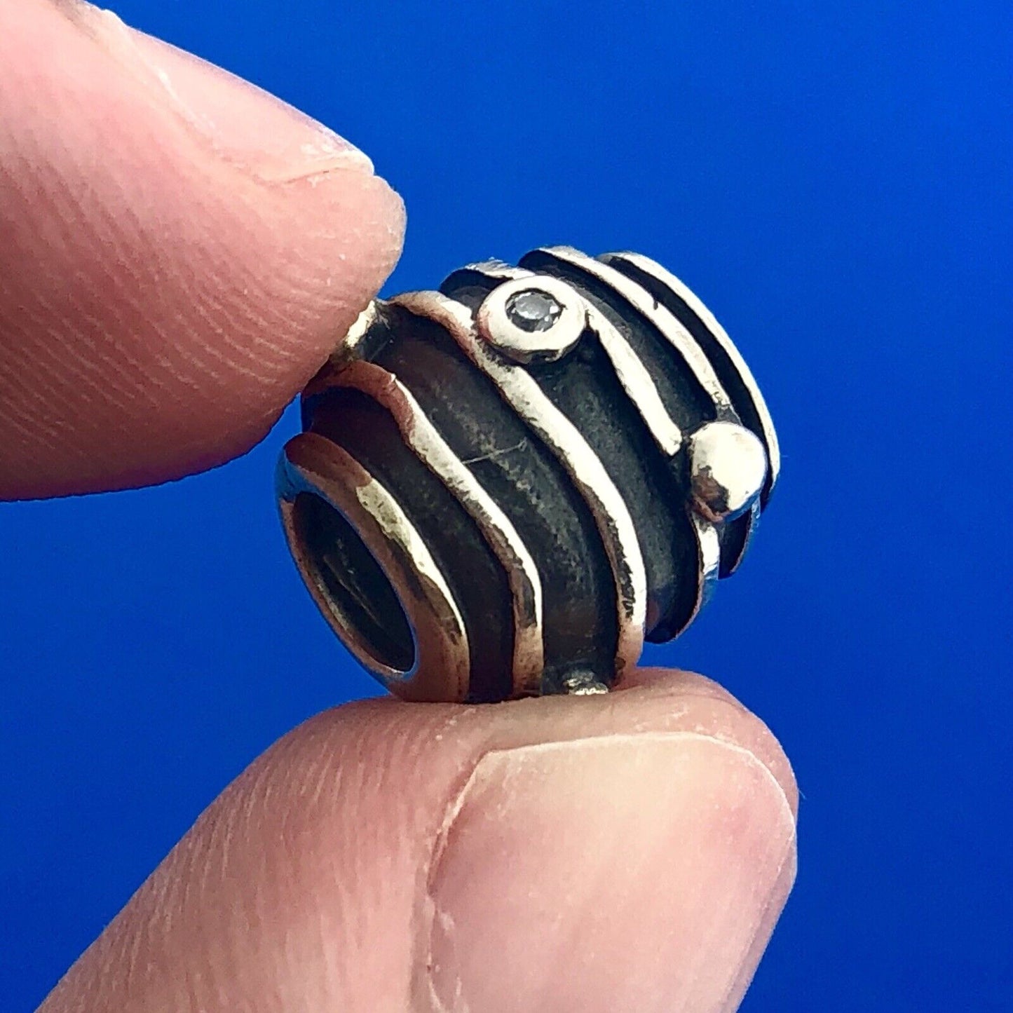 Designer 925 Sterling Silver Cubic Zirconia Bee Hive Slide Bracelet Barrel Charm