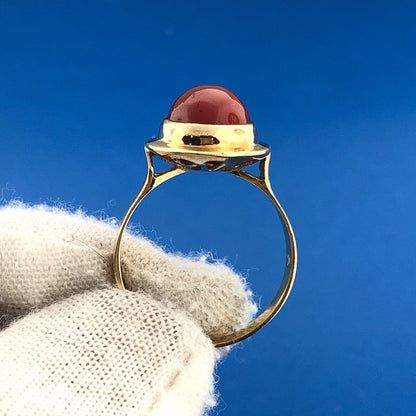 Retro 18K Yellow Gold Red Orange Coral Oval Cabochon Modernist Cocktail Ring