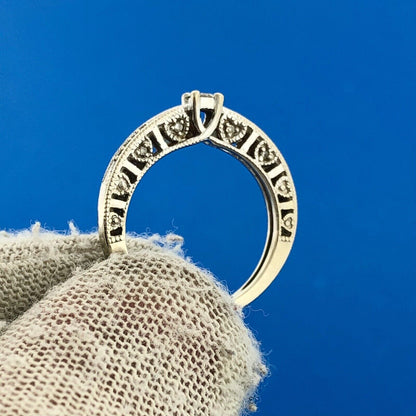 Gorgeous 10k White Gold Round Cut Diamond Heart Band Engagement Ring Size 4