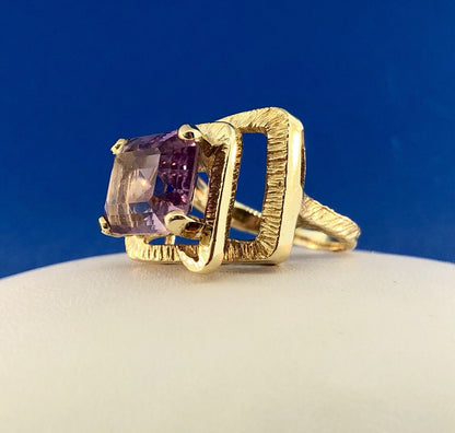 Retro Modernist 10K Yellow Gold Amethyst Solitaire Statement Free Form Ring