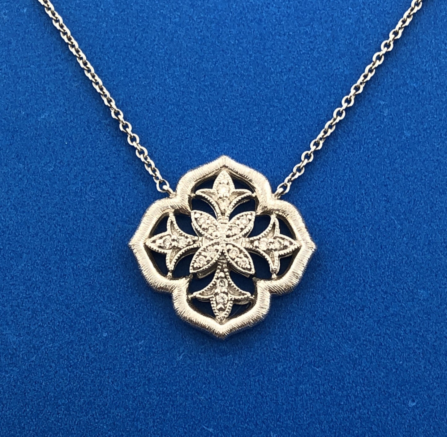 Gabriel & Co 925 Sterling Silver Diamond 3 Dimensional Snowflake Flower Necklace
