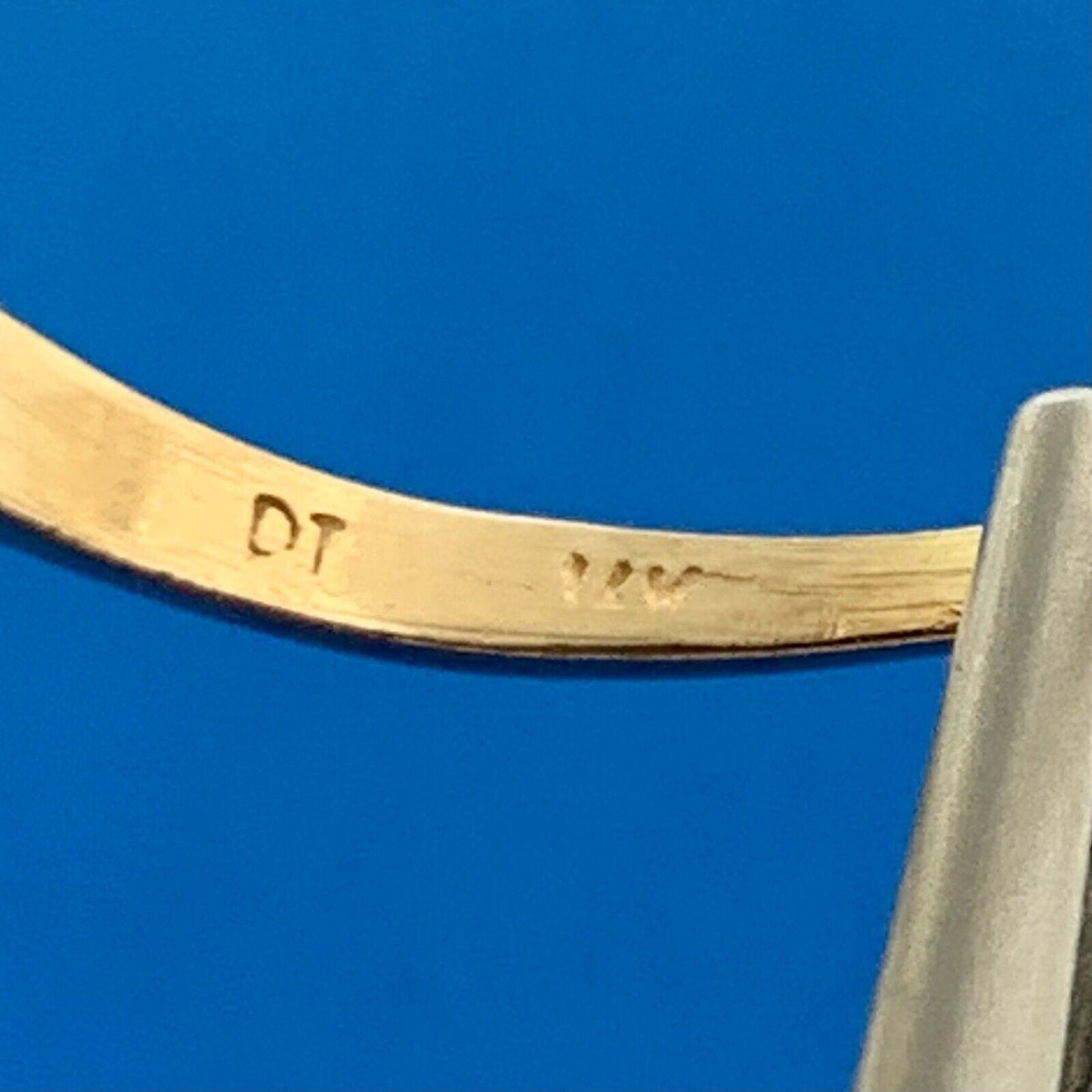 Gorgeous 14k Yellow Gold Round Cut Red Garnet Spectrum Prong Set Ring Size 7