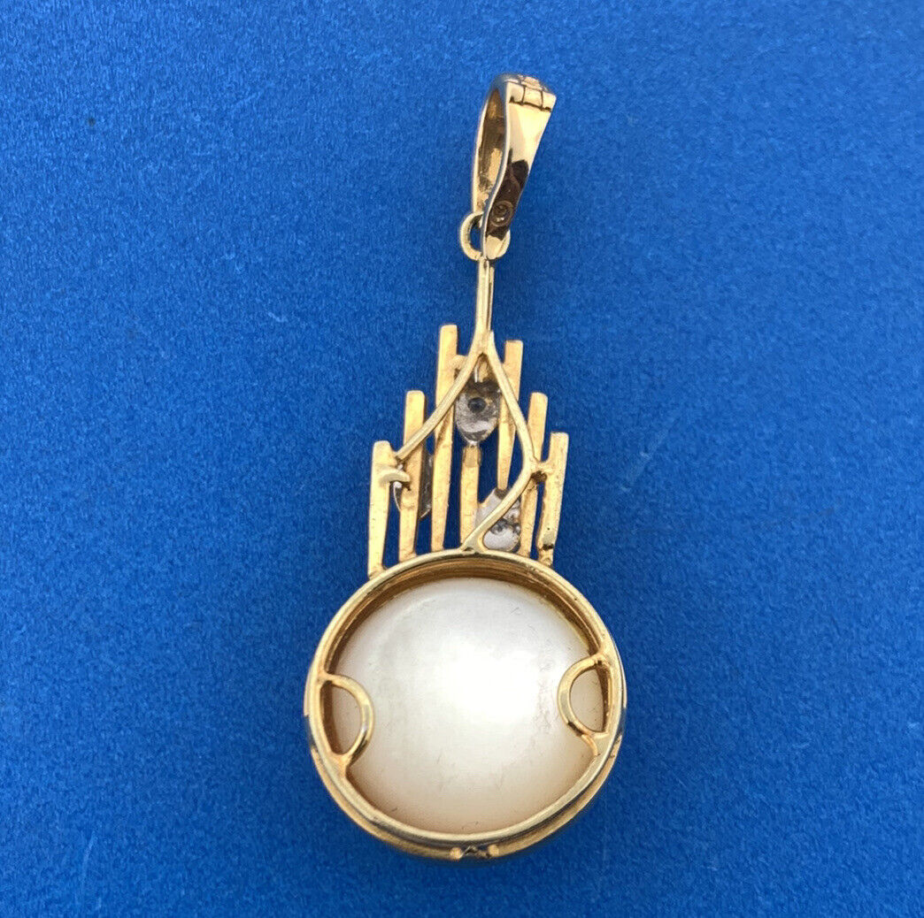 Vintage 14K Yellow Gold Mabe Pearl Diamond Accented Modernist Enhancer Pendant