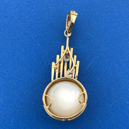 Vintage 14K Yellow Gold Mabe Pearl Diamond Accented Modernist Enhancer Pendant